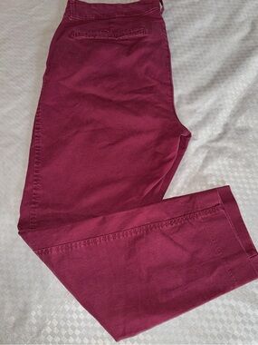 Old Navy Pixie Pants in Berry Pink